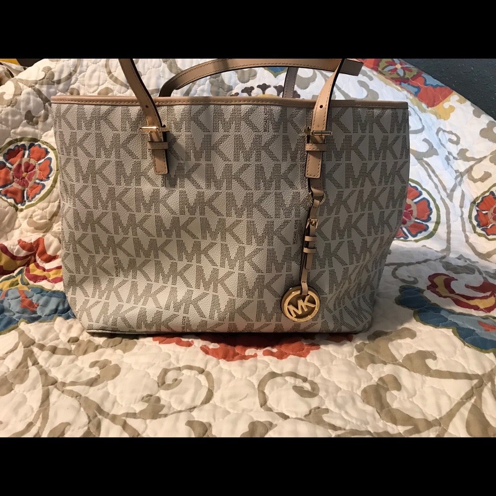 Michael Kors Jet Set Tote